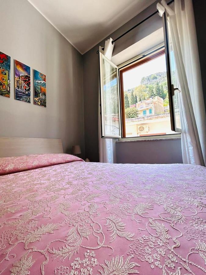 Вілла Casa Amelia - Charme In Таорміна Екстер'єр фото